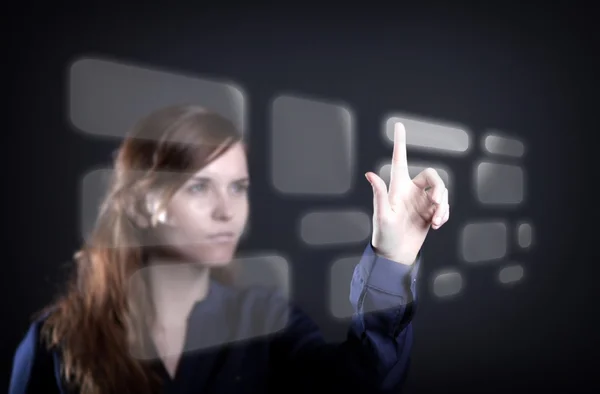 Vrouw hand druk op de knop op scherm van de aanraking — Stockfoto
