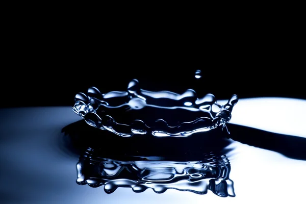 Water drop macro, clean and fresh liquid — Stock Photo, Image