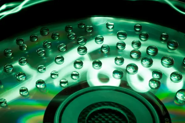 추상적인 음악 배경, Cd Dvd에 물 방울 — 스톡 사진