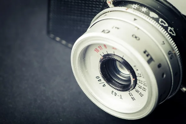 Nahaufnahme der alten Kamera im Vintage-Stil — Stockfoto