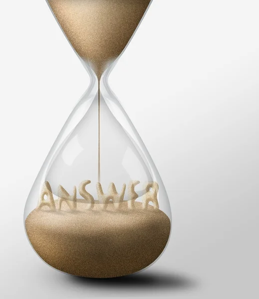 答えの砂時計。期待と通過時間の概念 — ストック写真