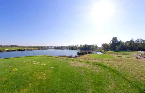 Paisagem de campos de golfe e similares — Fotografia de Stock