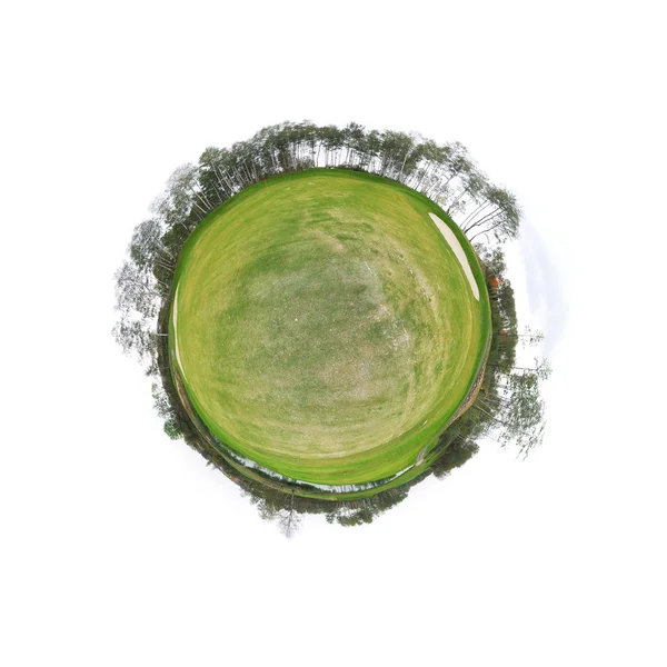 Pequeno campo de golfe planeta minúsculo campo verde, Pequeno mundo isolado — Fotografia de Stock