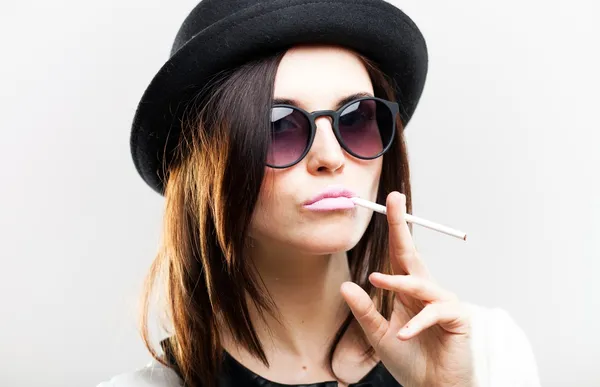 Retro fashion portrait of woman with cigarette — Stock Photo, Image