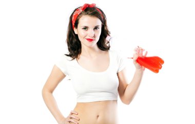 portakallı soda içme tshirt genç ve güzel kadın