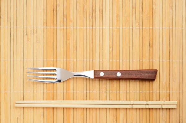 Chopsticks and a fork — Stock Photo, Image