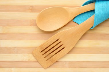 tahta spatula ve kaşık