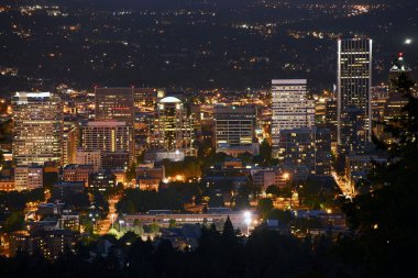 Portland, gece