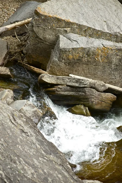 Felsiger Fluss — Stockfoto