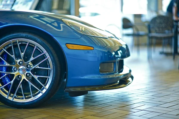 Carro esporte para venda — Fotografia de Stock