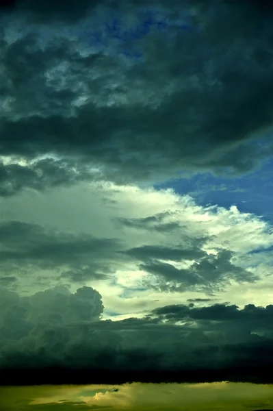 Céu tempestuoso — Fotografia de Stock