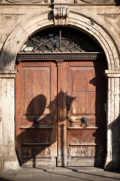 Eski Avrupa kapıları — Stok fotoğraf