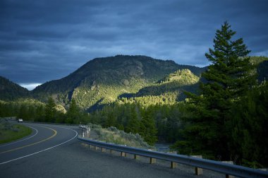 Montana Road clipart
