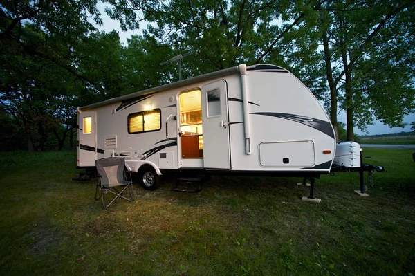 25 Feet Travel Trailer — Stock Photo, Image