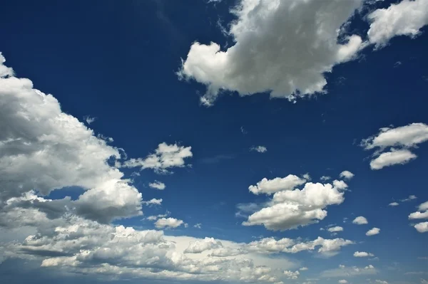 Horizonte nublado — Fotografia de Stock