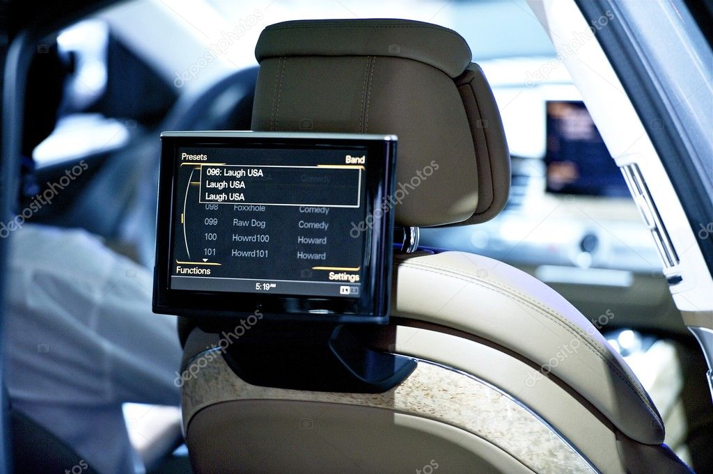 Back Seat Car Display
