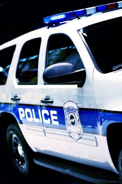 Polis araba suv