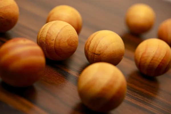 Bolas de madeira — Fotografia de Stock
