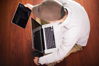 bilgisayarlar ile erkekler