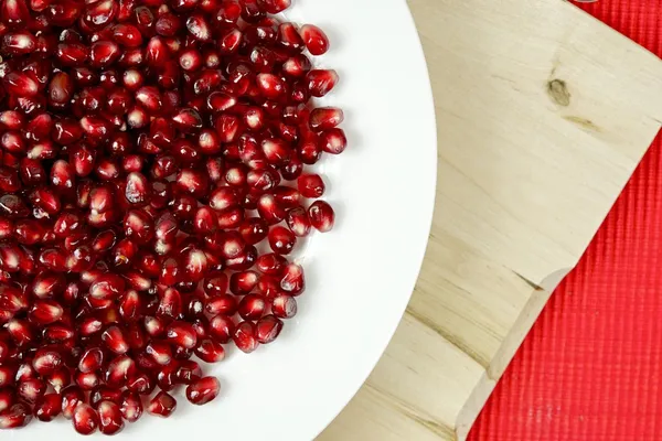 Raw Pomegranate Seeds — Stock Photo, Image