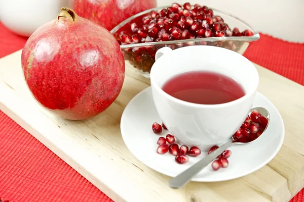 Fresh Pomegranate Tea — Stock Photo, Image