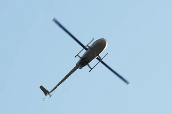 Helikopter på himlen — Stockfoto