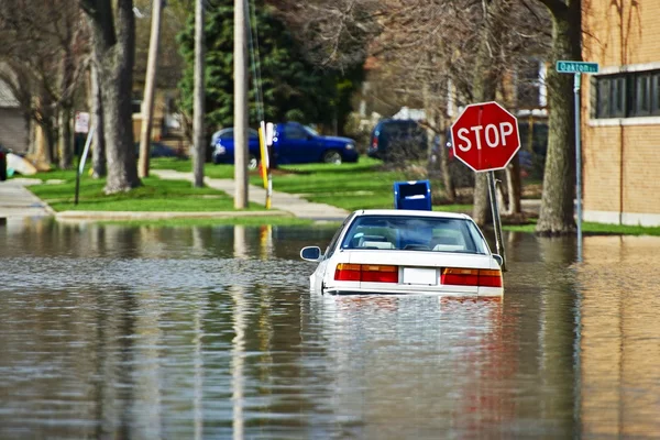 Voiture sous l'eau Photos De Stock Libres De Droits