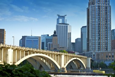 Minneapolis'te köprü