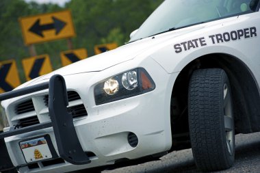 politie kruiser staat trooper