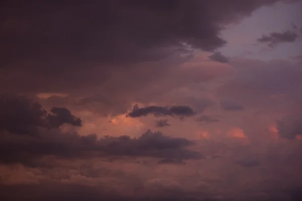 Solnedgång molnlandskap — Stockfoto