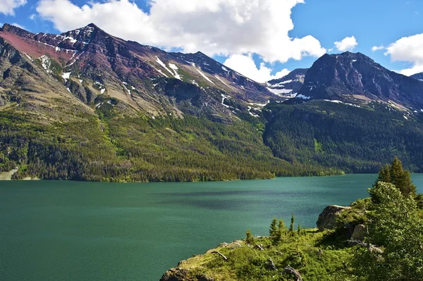 Schilderachtige montana lake — Stockfoto