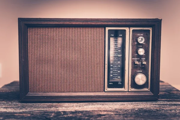 Винтажное радио — стоковое фото
