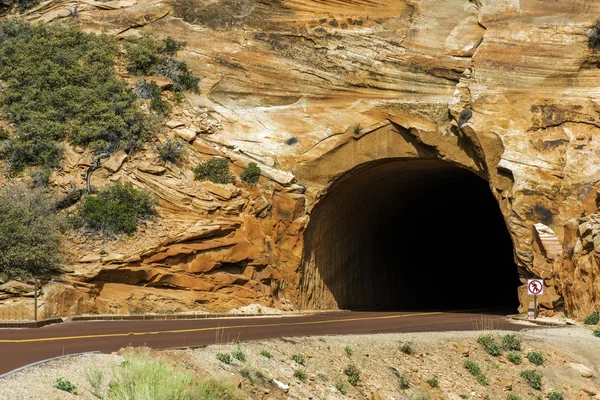 Túnel rodoviário — Fotografia de Stock
