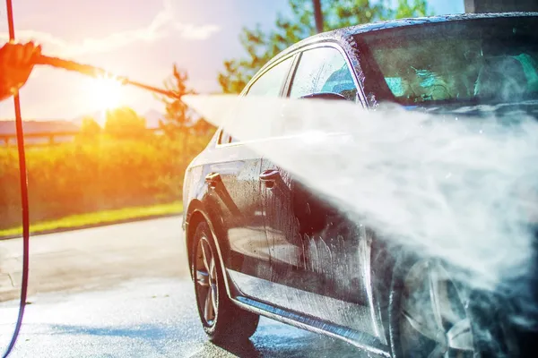 Zomer auto wassen — Stockfoto