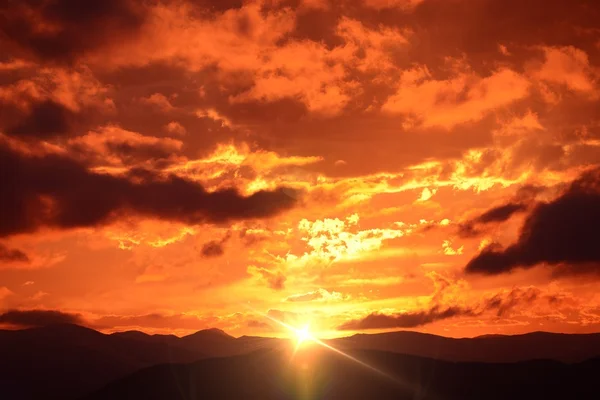Гірський краєвид захід сонця — стокове фото
