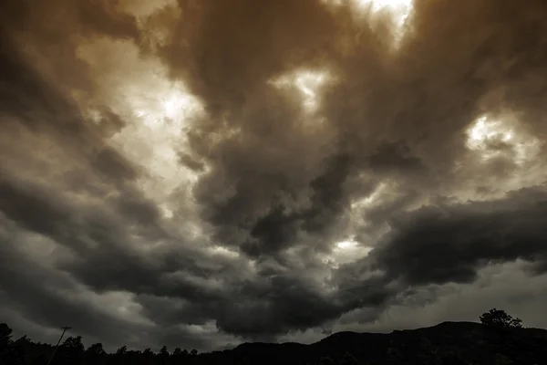 Letní bouřkový mrak — Stock fotografie