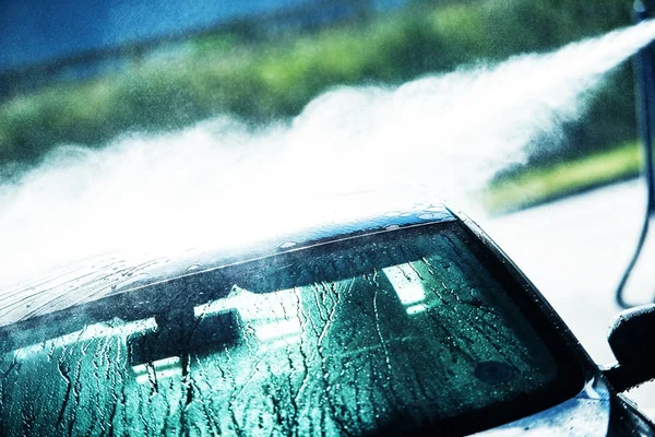 Washing Car in Car Wash — Stock Photo, Image