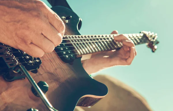 Indústria Entretenimento Guitarra Elétrica Rock Music Performance Theme Músico Caucasiano — Fotografia de Stock