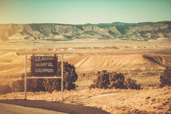 Leaving Colorful Colorado Utah State Border Wooden Sign United States — Foto de Stock