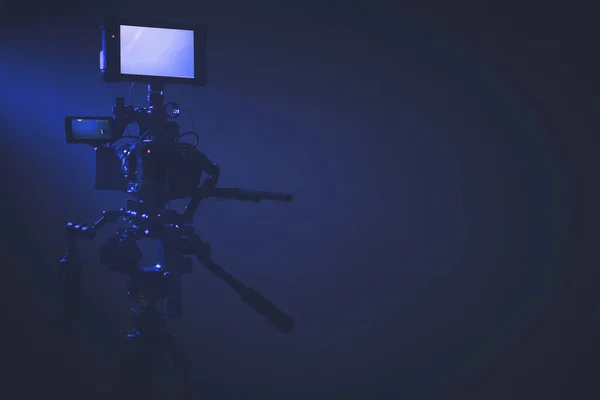 Modern Digital Cinema Camera External Display Staying Tripod Dark Blue — Stock Photo, Image