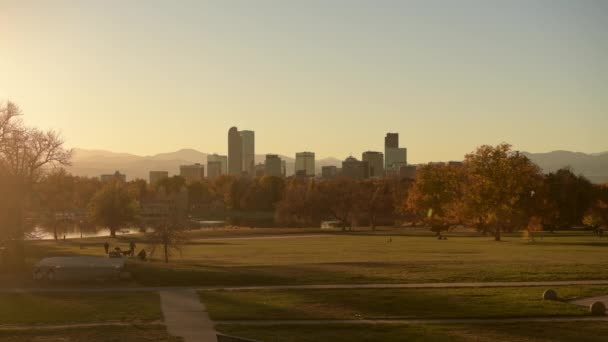 Heure Automne Ensoleillée Après Midi Coucher Soleil Dans Denver Downtown — Video