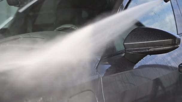 Araç Vücut Temizleme Yüksek Basıncının Altında Otomobil Yıkama — Stok video