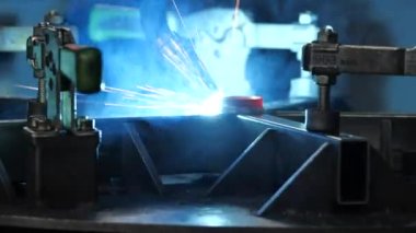 Metal Sanayi Robotik Kol Metal Kaynak Kapatma Görüntüsü