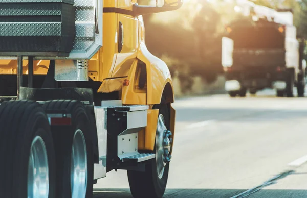 Yellow Semi Truck Road Destination American Highway Tractor Close — Stockfoto