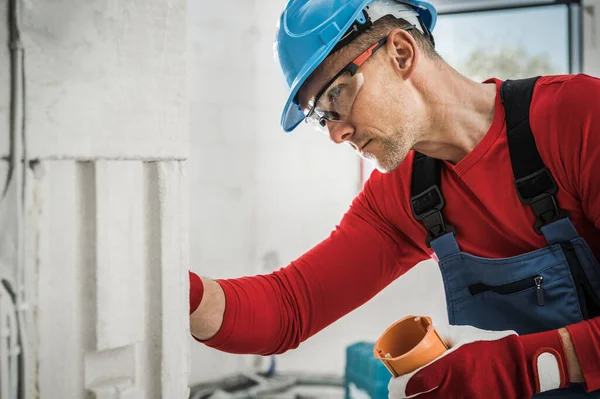 Professional Electrician His 40S Installing Electric Outlet Concrete Building Wall —  Fotos de Stock