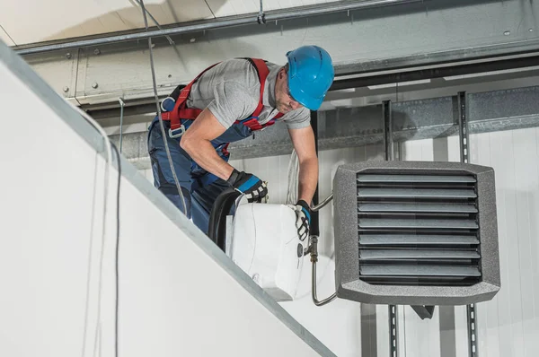 Caucasian Hvac Technician Worker His 40S Installing Air Water Heaters — Stock Photo, Image