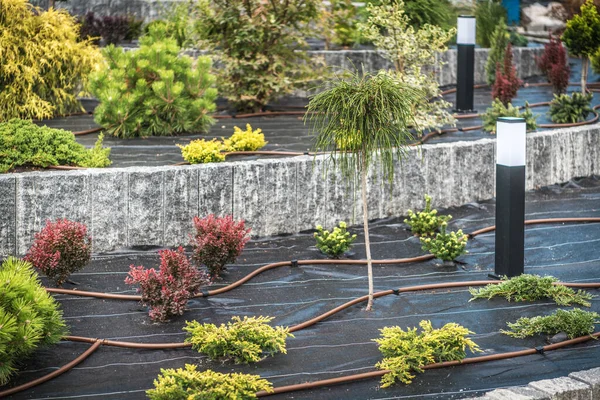 Professional Made Residential Backyard Garden Drip Irrigation System Outdoor Garden — Photo