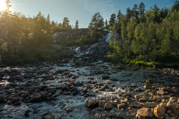 Scenic Norwegian Wilderness River Rocky Bed Scandinavian Summer Sunset Scenery — 图库照片