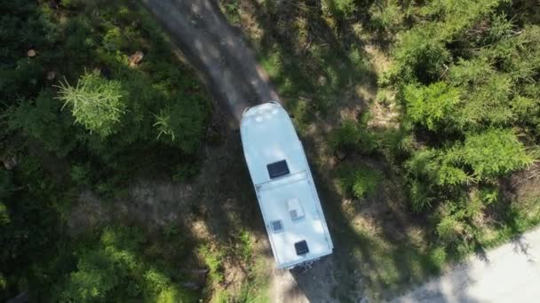 Class Motorhome Camper Van Woodland Country Road Aerial View Summer — Vídeo de stock