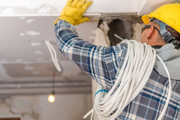 Fully Equipped Professional Electrician Checking Preparing Space Installing Electrical Wiring — Stockfoto